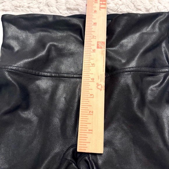 Spanx Faux Leather Leggings Black Women’s Medium High Waisted Shapewear - Picture 3 of 5